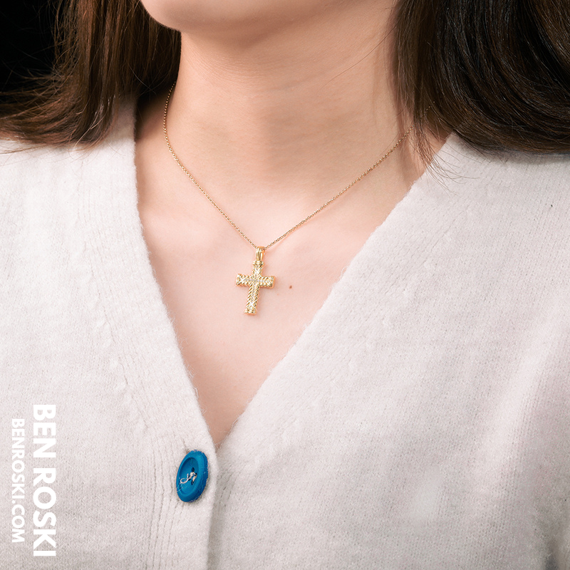 Rope-Edge Moissanite Cross Pendant Sterling Silver, Gold, or Rose Gold | VVS Moissanite | GRA Certified