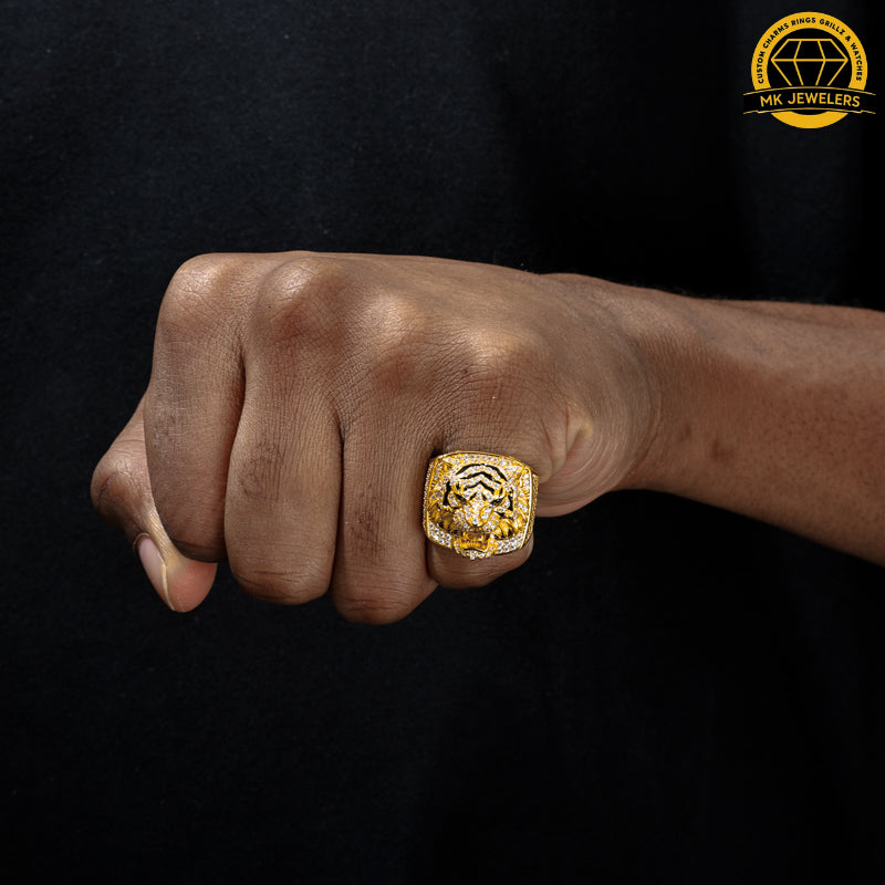 Iced-Out Tiger Head Ring – Sizes 8,9,10 &11 | 15.61g | S925 Silver, Gold & Rose Gold | VVS Moissanite | GRA Certified