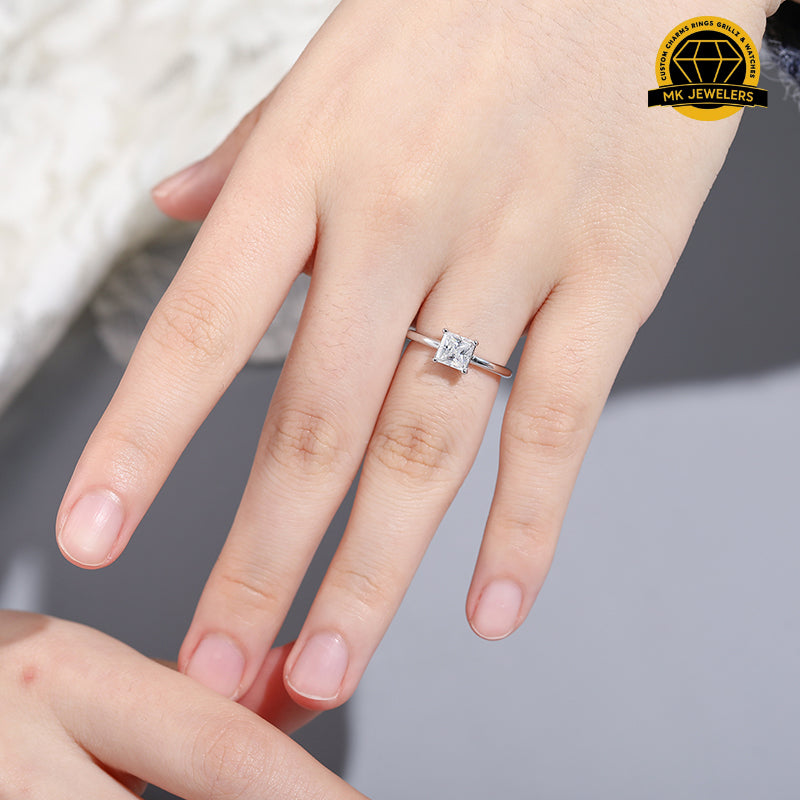 Princess Cut Moissanite Solitaire Ring – 5x5MM | 2g | S925 Silver, Gold or Rose Gold | VVS Moissanite | GRA Certified
