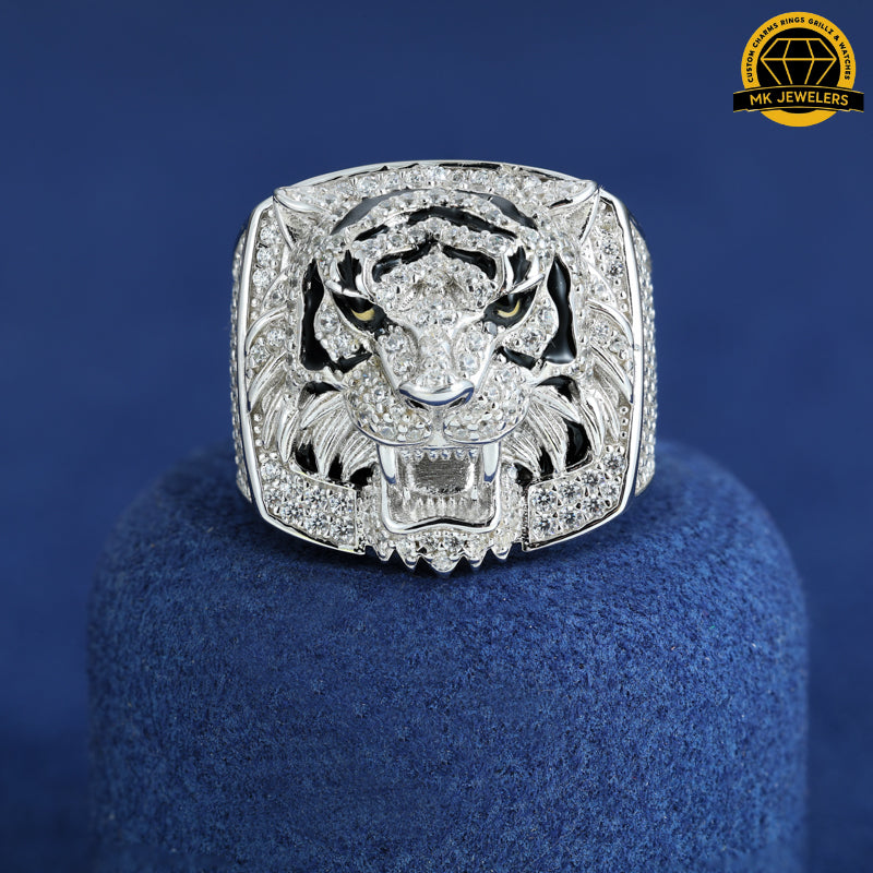 Iced-Out Tiger Head Ring – Sizes 8,9,10 &11 | 15.61g | S925 Silver, Gold & Rose Gold | VVS Moissanite | GRA Certified