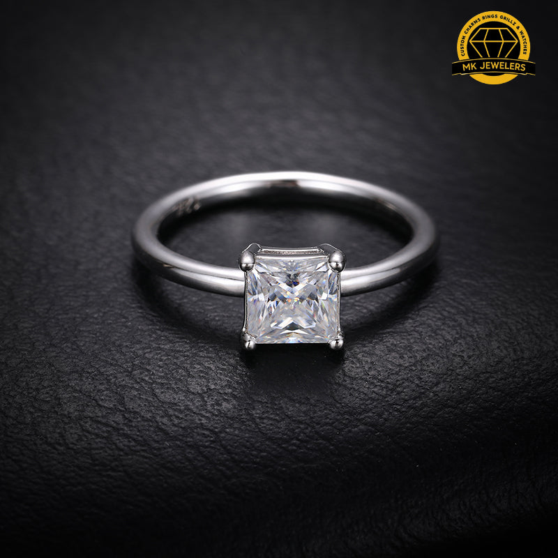 Princess Cut Moissanite Solitaire Ring – 5x5MM | 2g | S925 Silver, Gold or Rose Gold | VVS Moissanite | GRA Certified